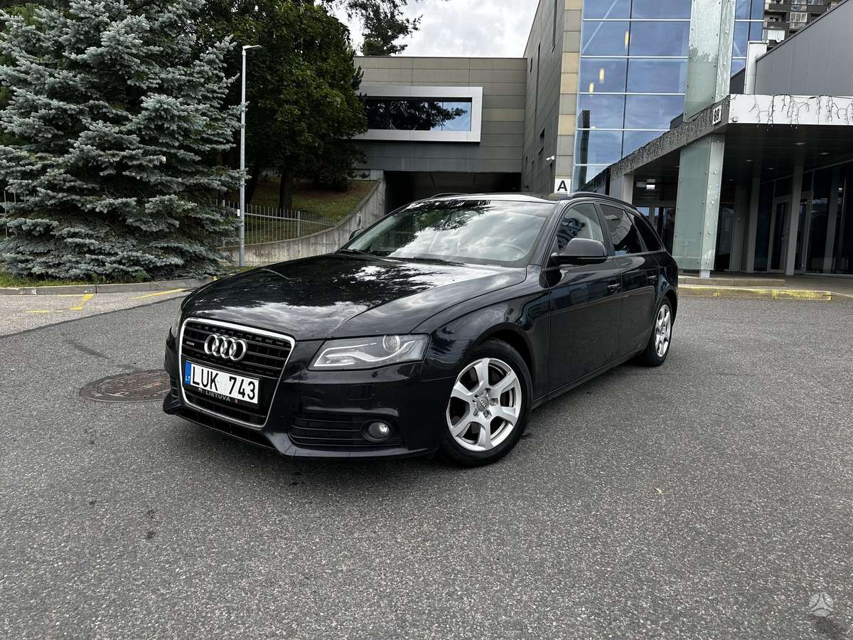 Audi A4, 3.2 l., universalas