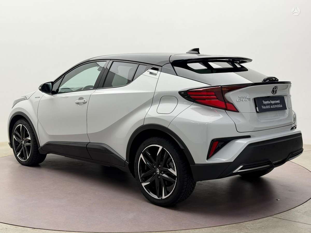 Toyota C-HR - 6