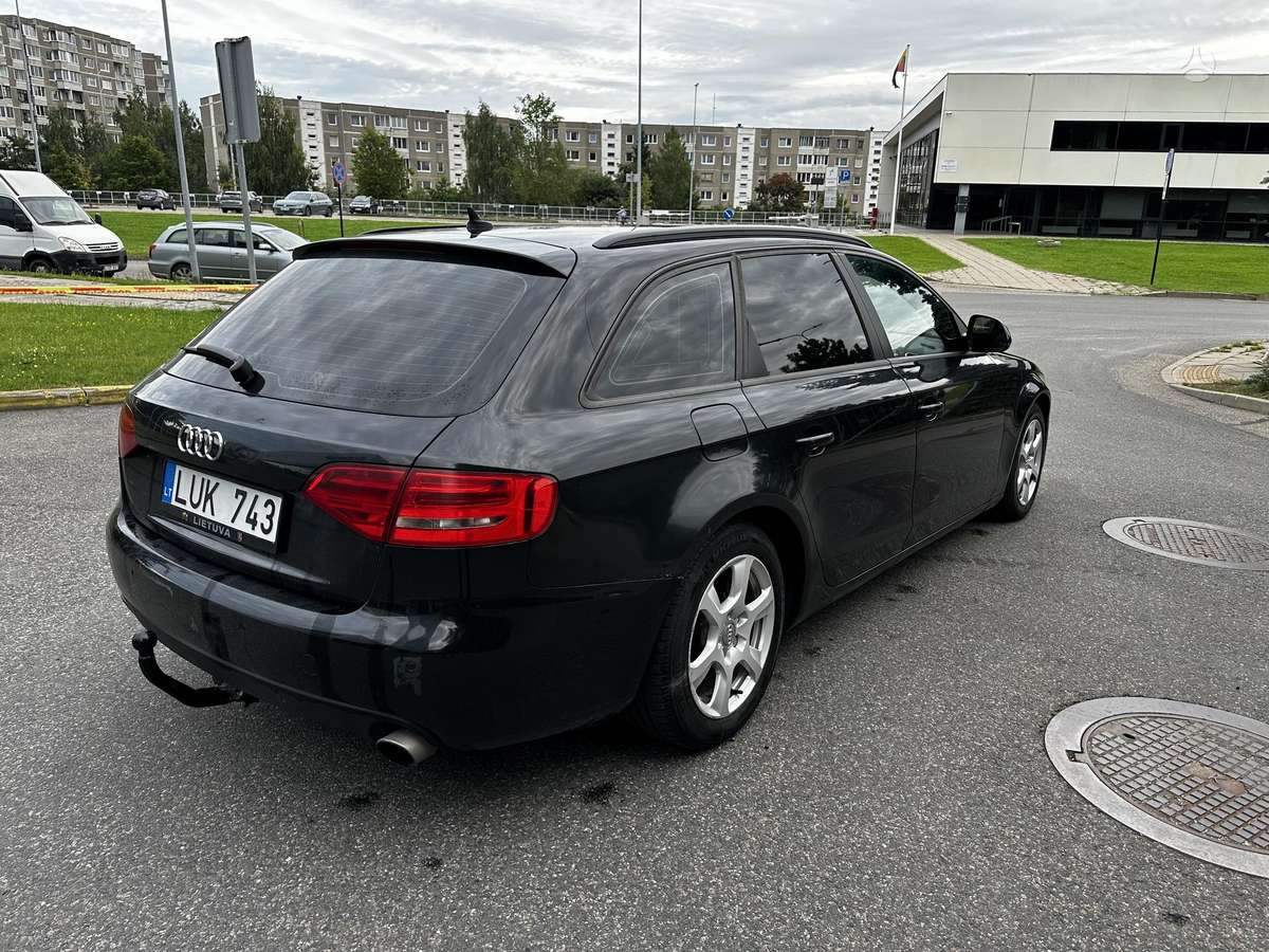 Audi A4, 3.2 l., Универсал
