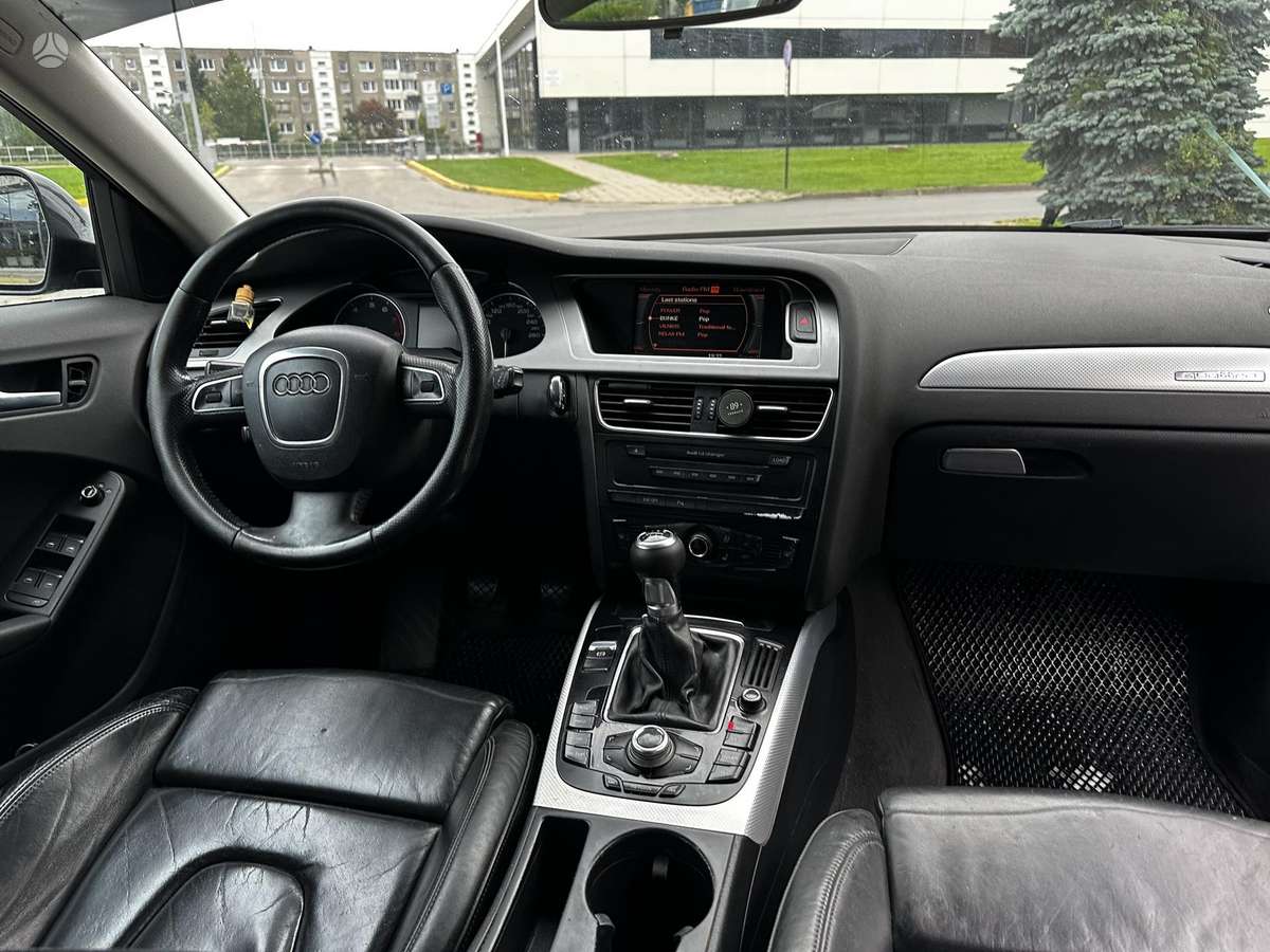 Audi A4, 3.2 l., Универсал