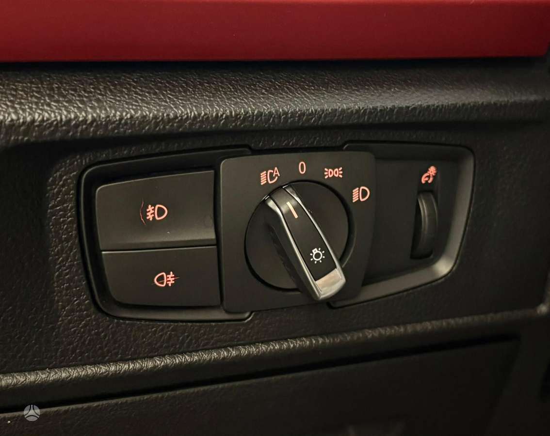 BMW 120, 2.0 l., hatchback