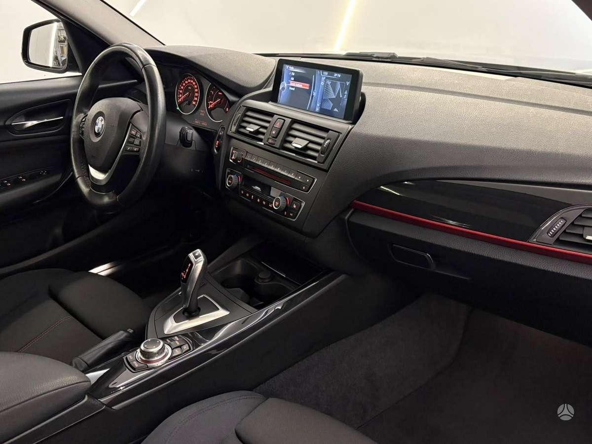 BMW 120, 2.0 l., hatchback