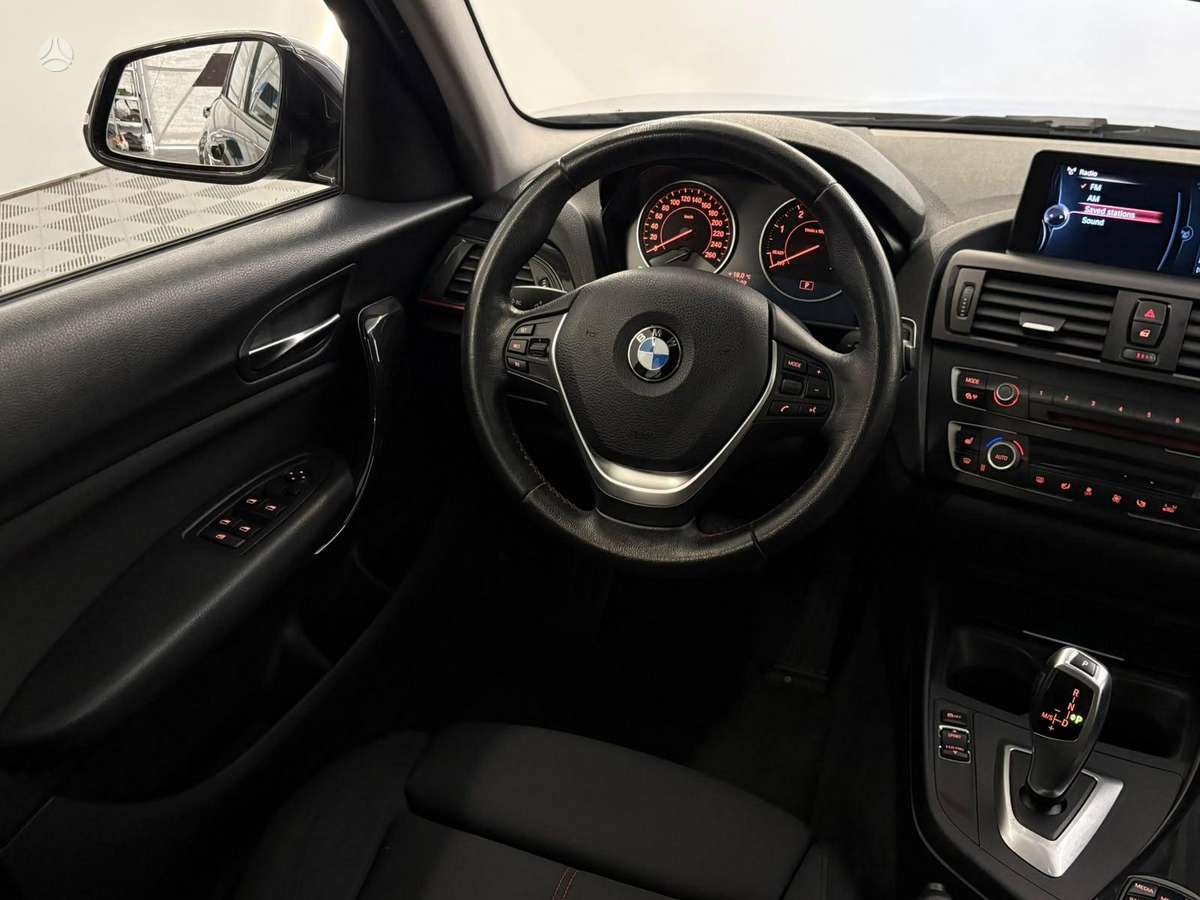 BMW 120, 2.0 l., hatchback