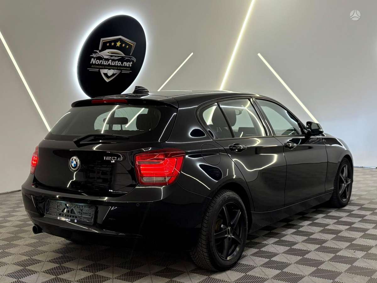 BMW 120, 2.0 l., hatchback
