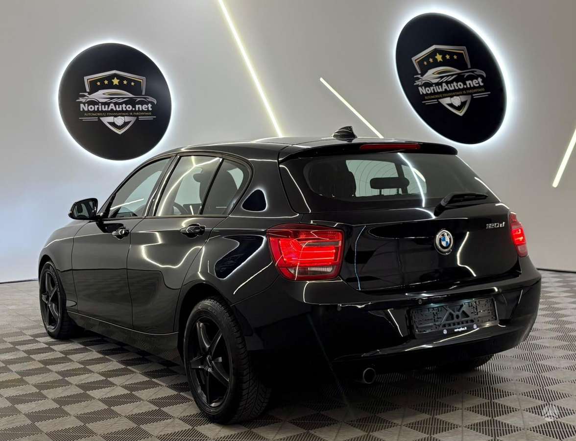 BMW 120, 2.0 l., hatchback