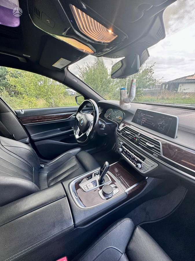 BMW 740, 3.0 l., Лимузин
