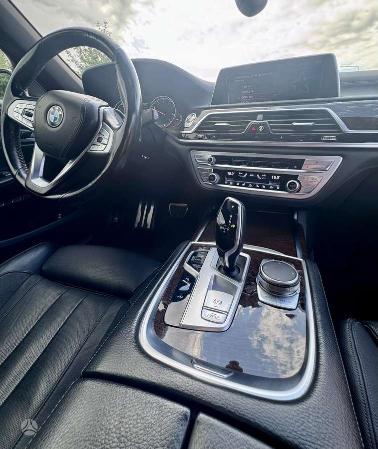 BMW 740, 3.0 l., Лимузин