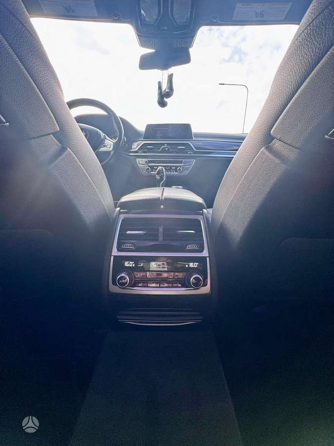 BMW 740, 3.0 l., Лимузин