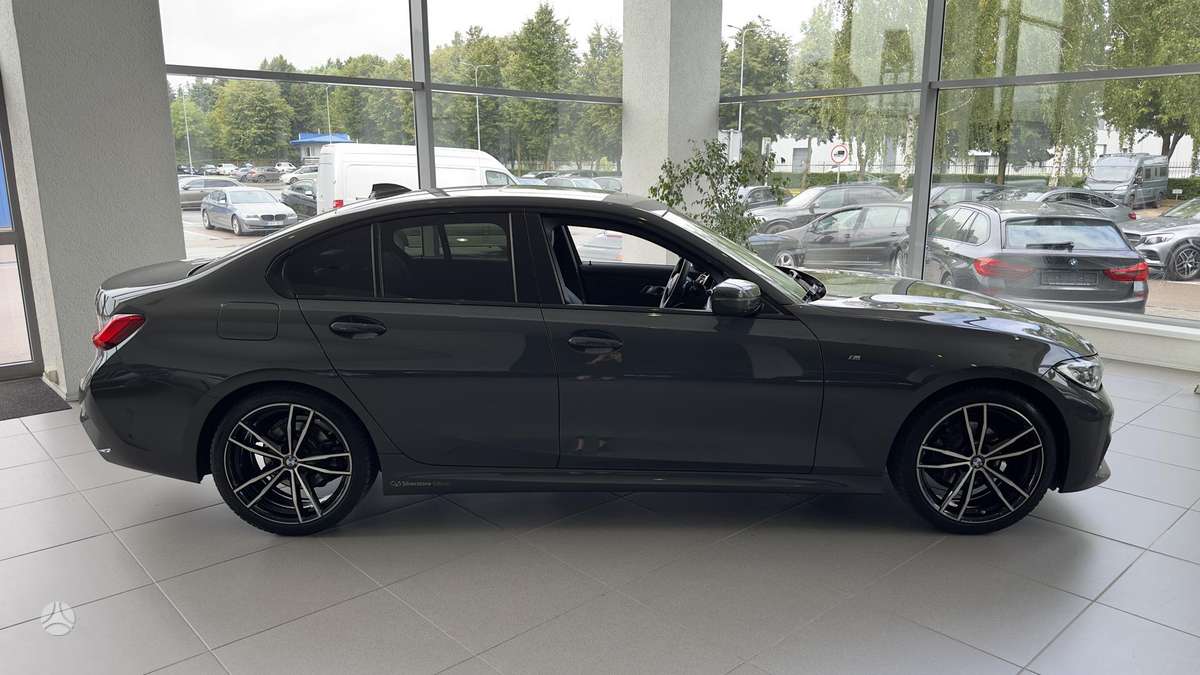 BMW 318, 2.0 l., Седан