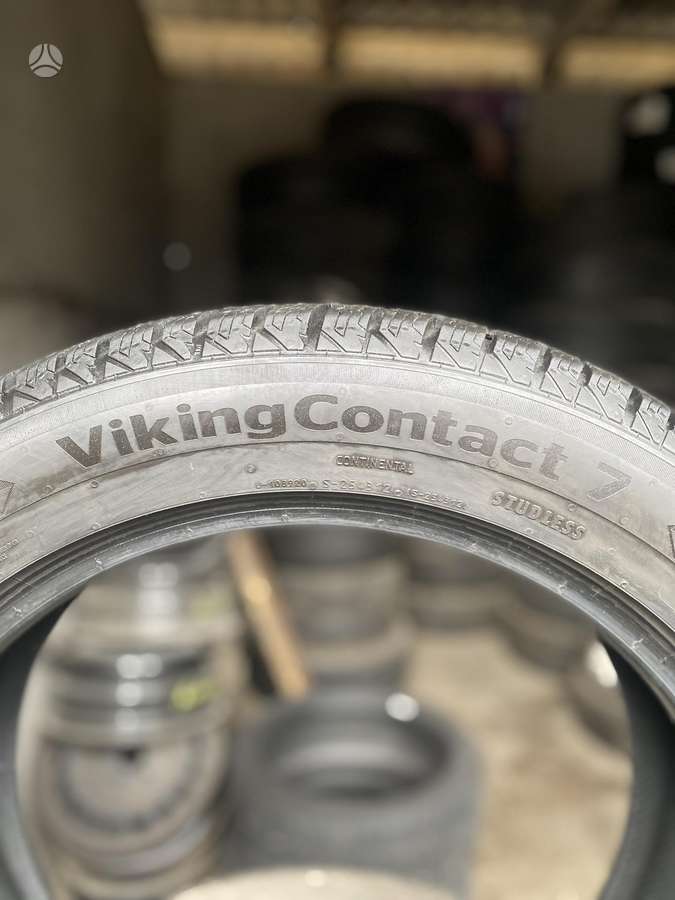 Continental, žieminės 215/55 R18