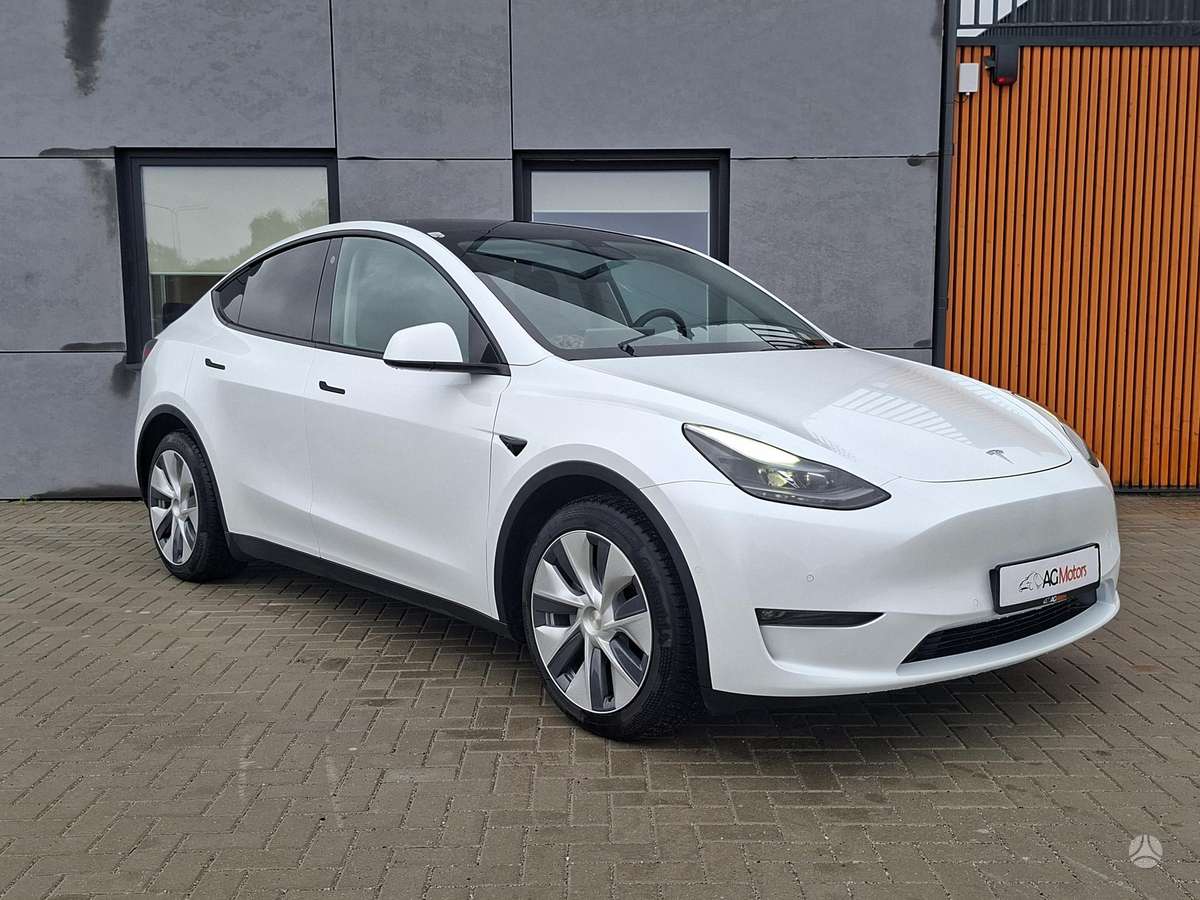 Tesla Model Y - 2
