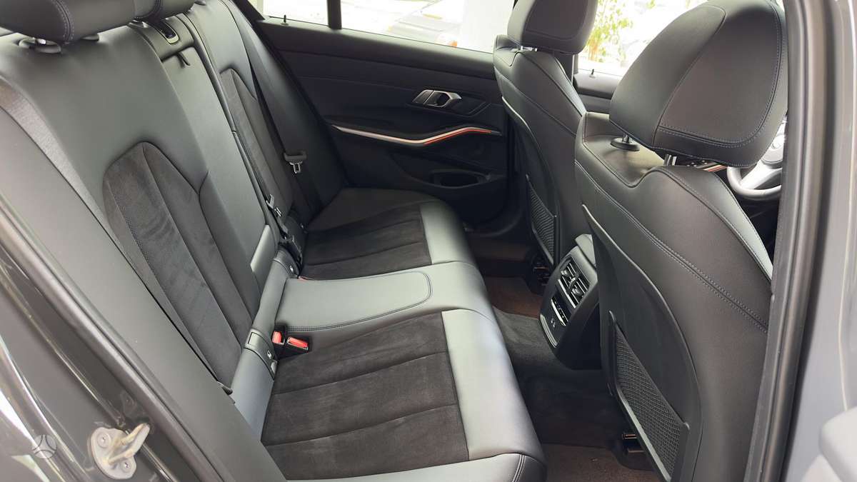 BMW 318, 2.0 l., Седан