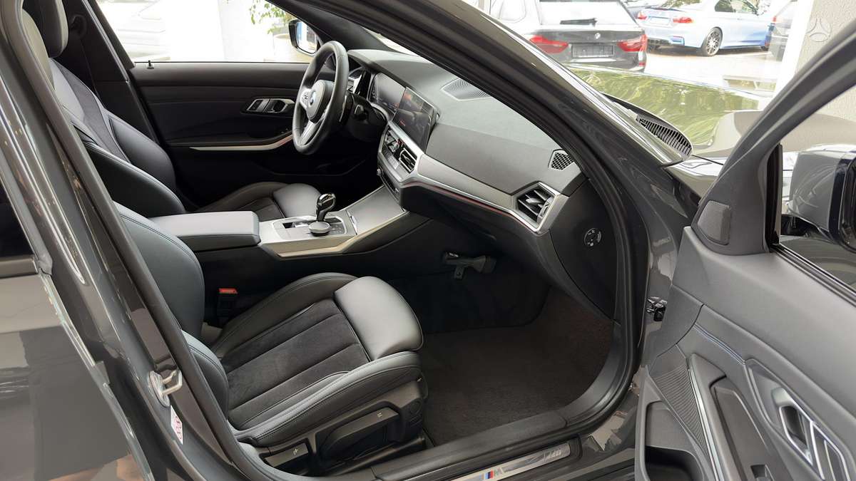 BMW 318, 2.0 l., Седан