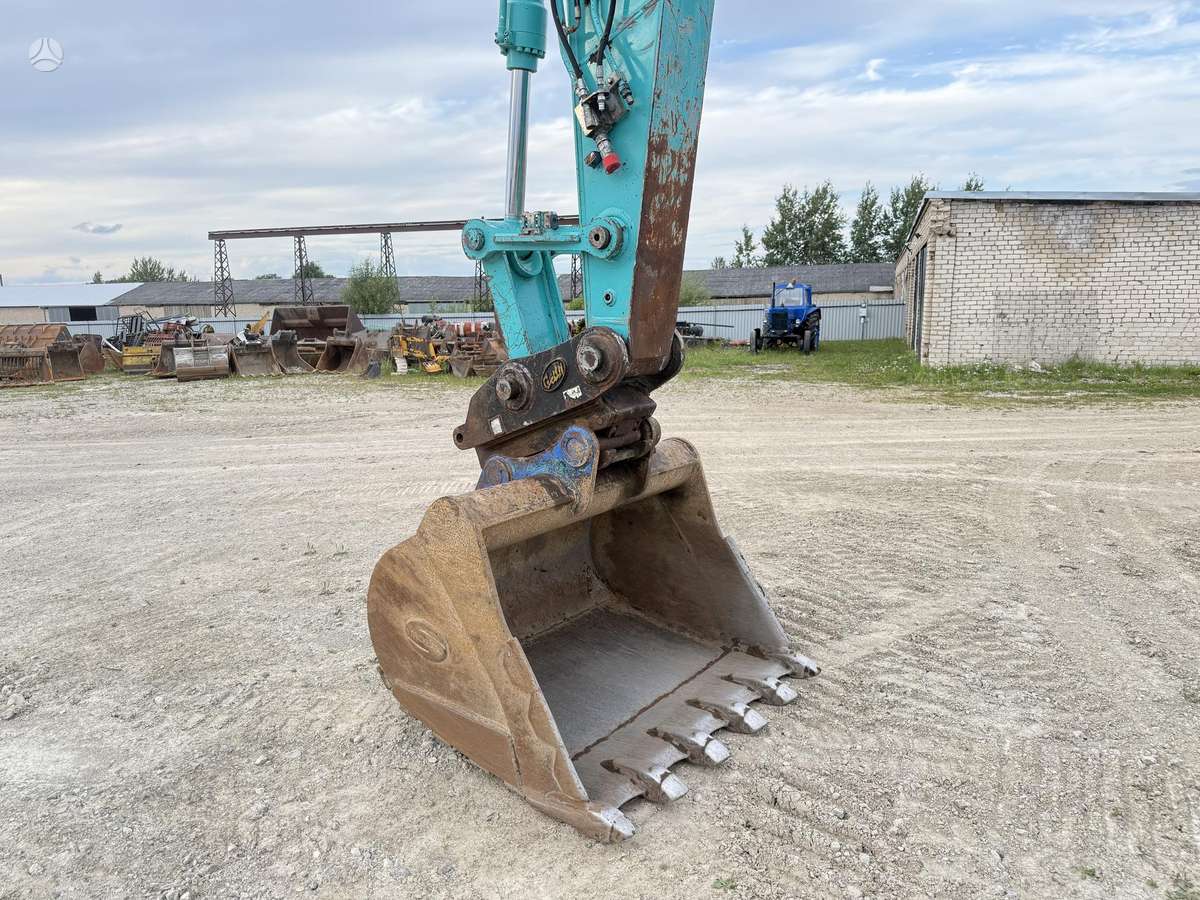 Kobelco SK 210 LC-9, экскаваторы