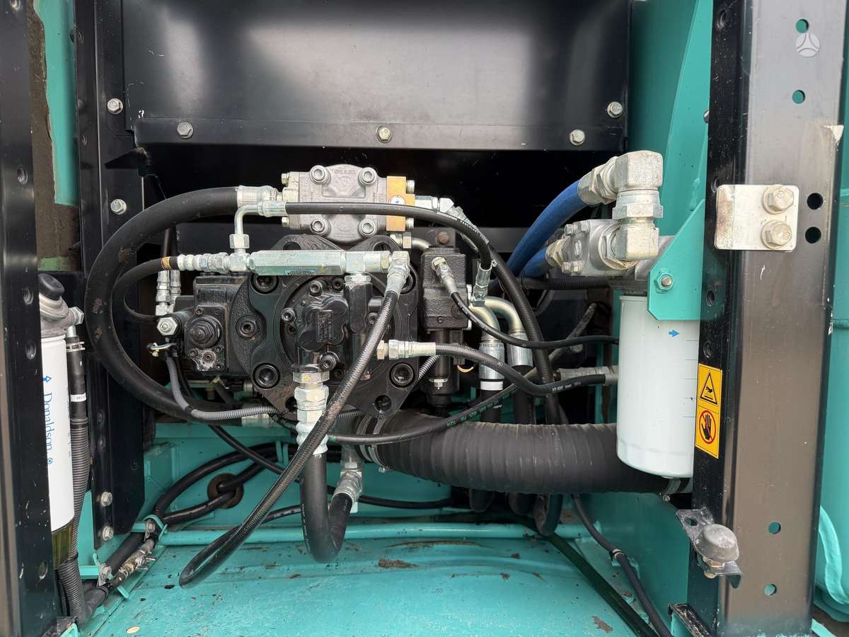 Kobelco SK 210 LC-9, ekskavatoriai