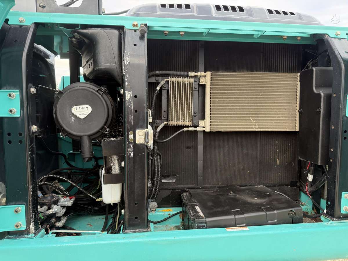 Kobelco SK 210 LC-9, ekskavatoriai