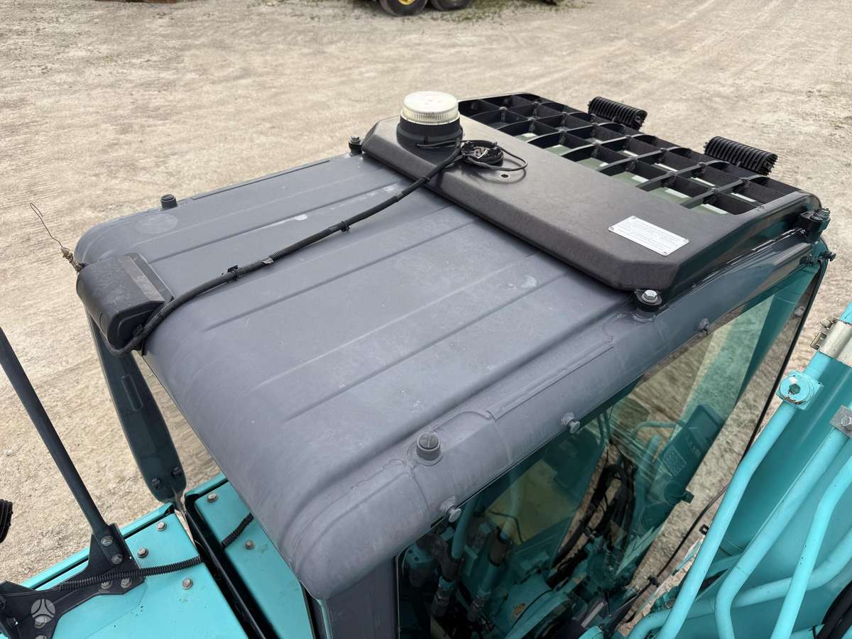 Kobelco SK 210 LC-9, ekskavatoriai