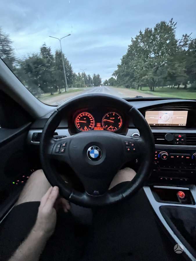 BMW 320, 2.0 l., Седан