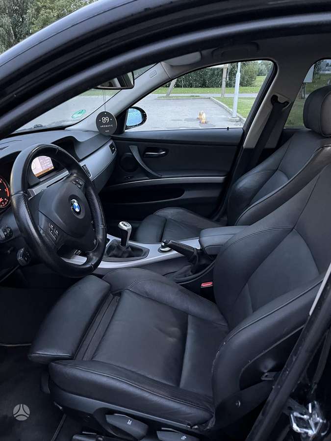 BMW 320, 2.0 l., Седан