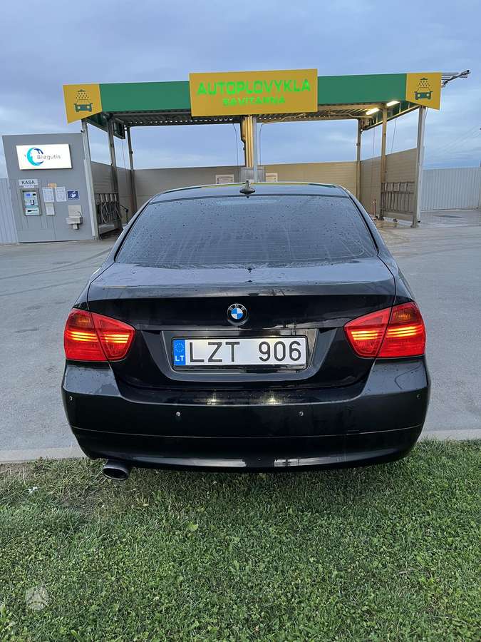 BMW 320, 2.0 l., Седан