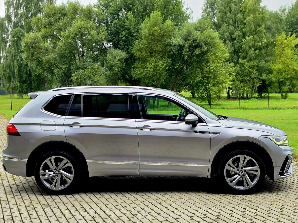 Volkswagen Tiguan Allspace - 8