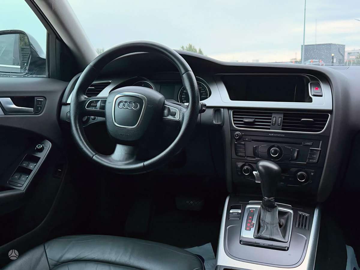 Audi A4, 2.7 l., Седан