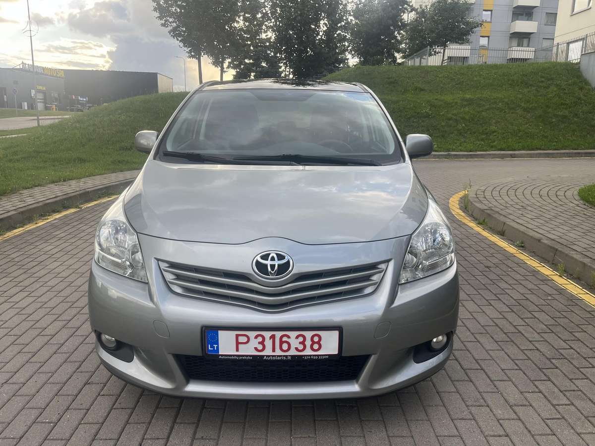 Toyota Verso - 2