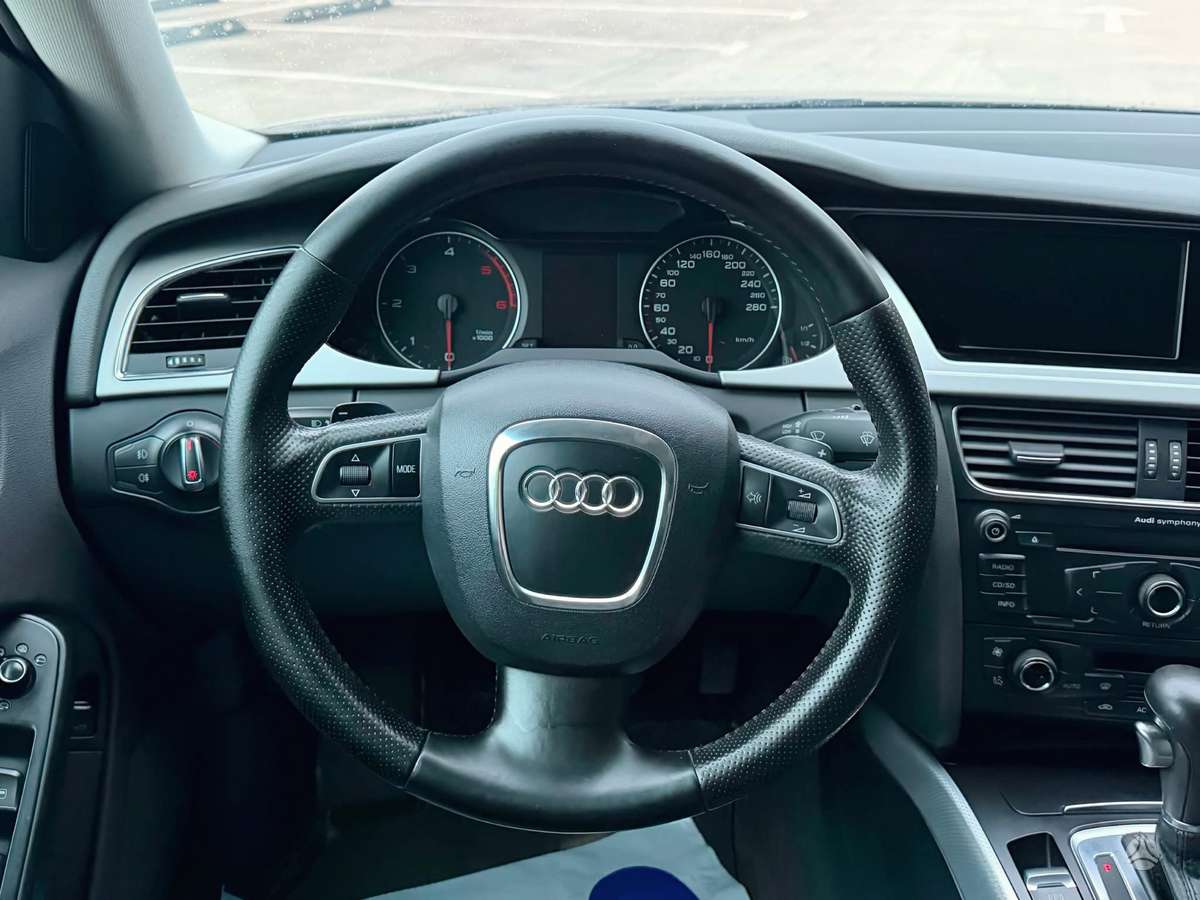 Audi A4, 2.7 l., Седан