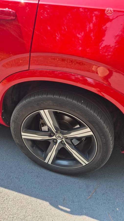 Volvo XC90 - 4