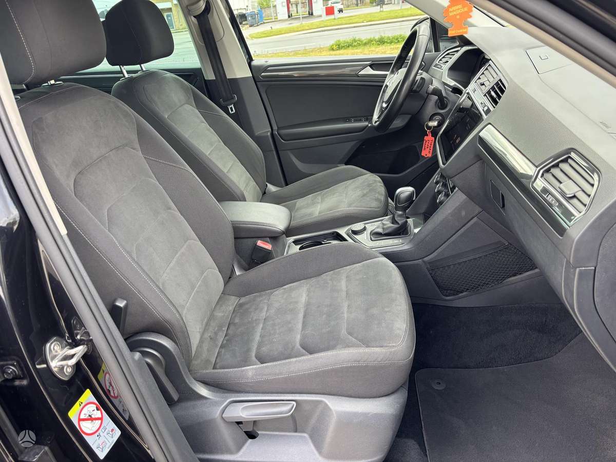 Volkswagen Tiguan - 12