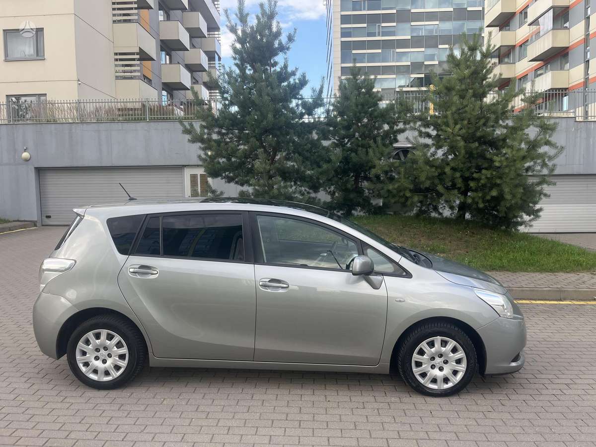 Toyota Verso - 4