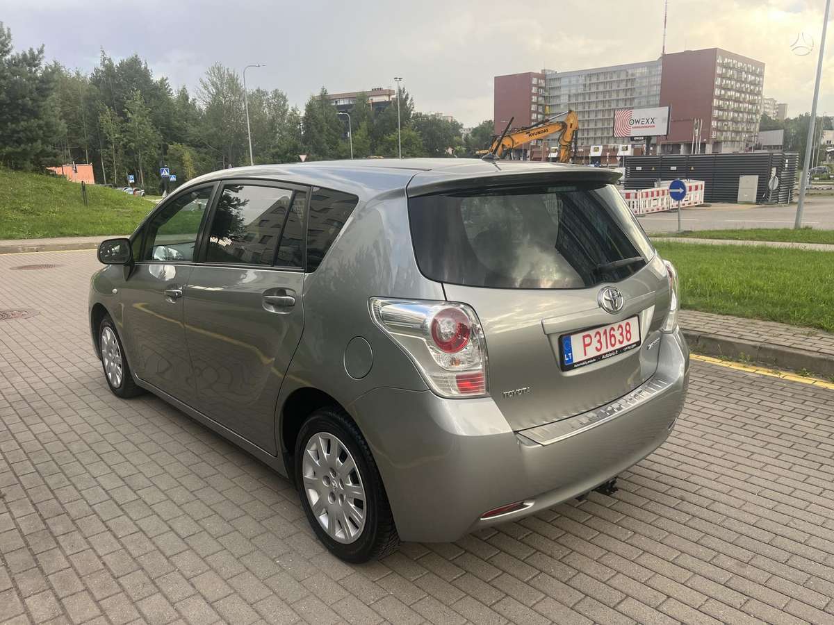Toyota Verso - 7