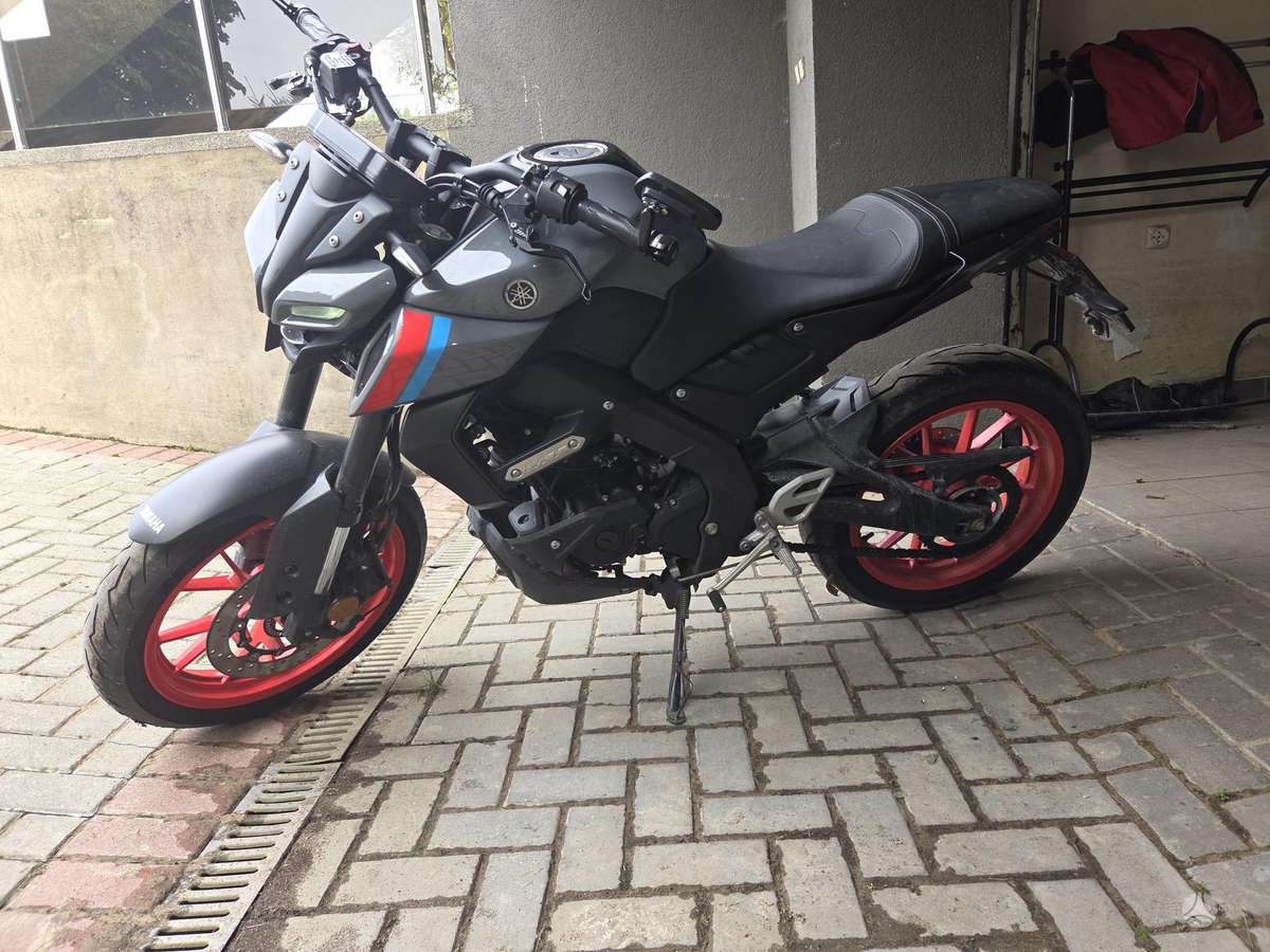 Yamaha MT 125 125cc, street / classic