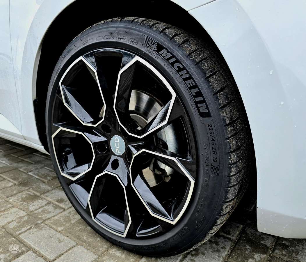 Skoda Superb, 2.0 l., Хэтчбек