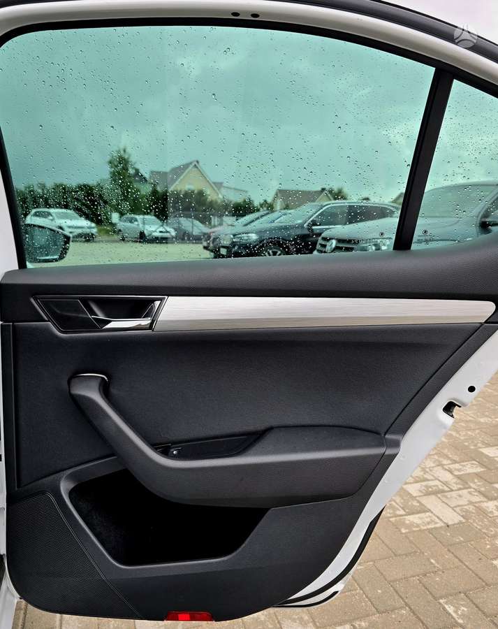 Skoda Superb, 2.0 l., Хэтчбек