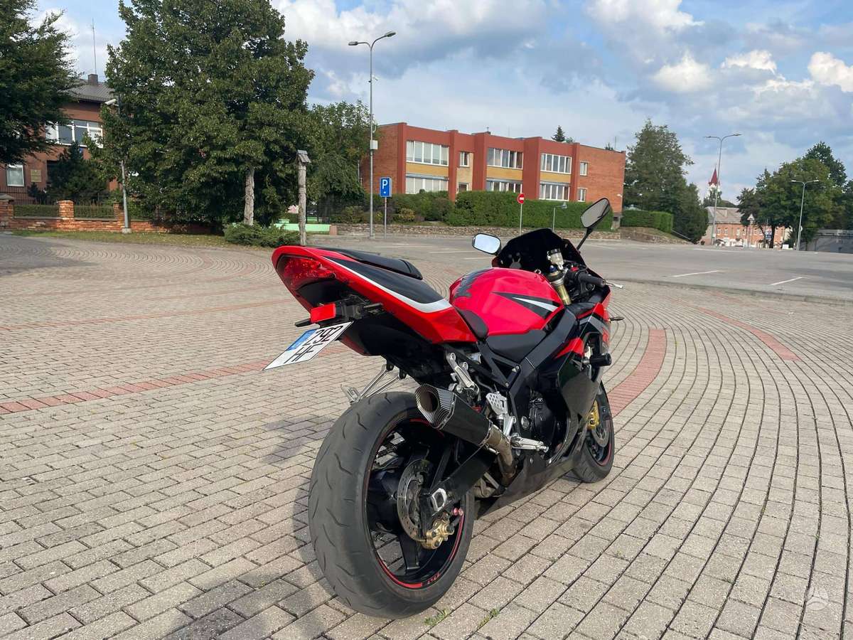 Suzuki GSX-R 600cc, superbikes