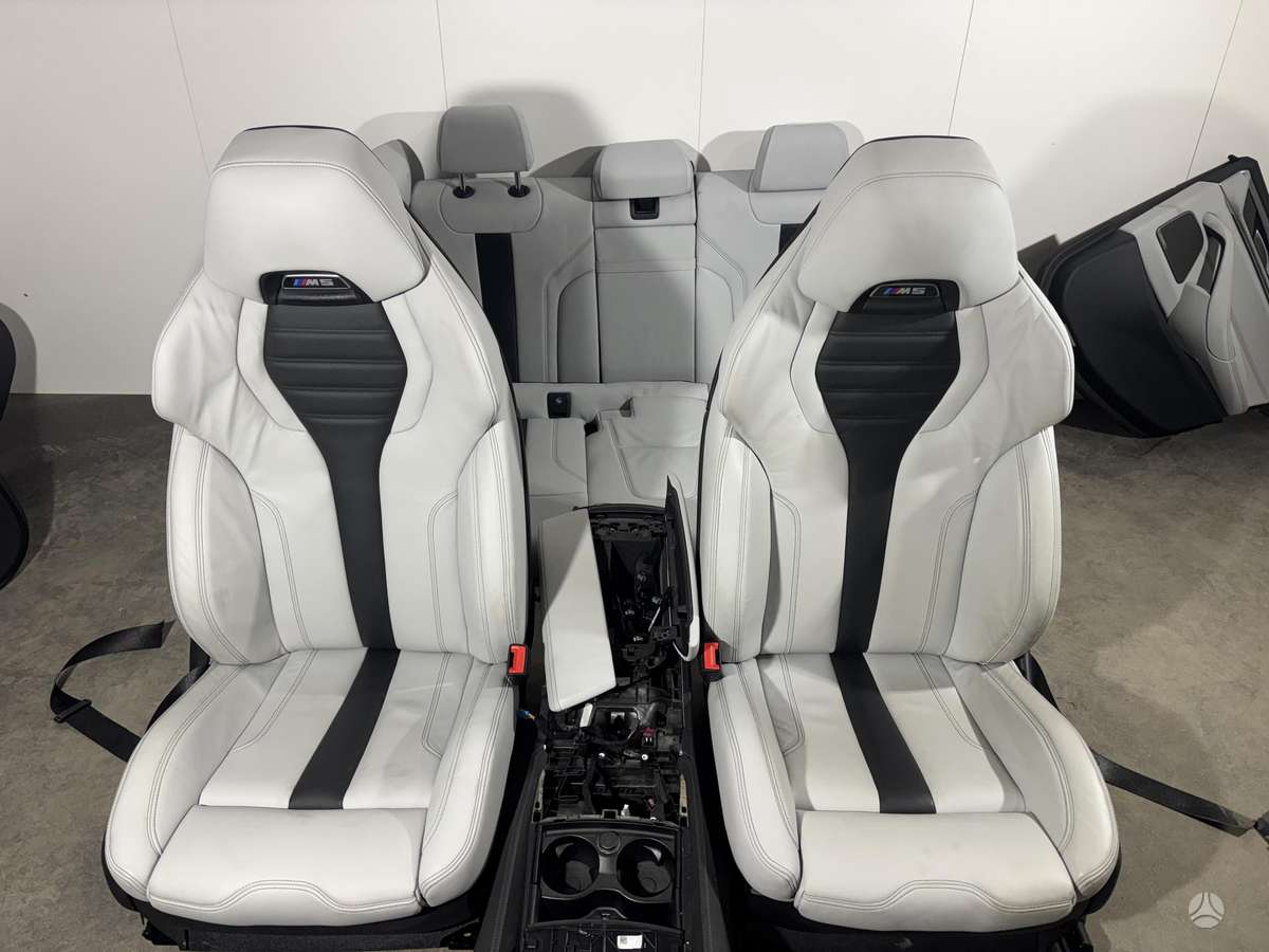 BMW M5 люк