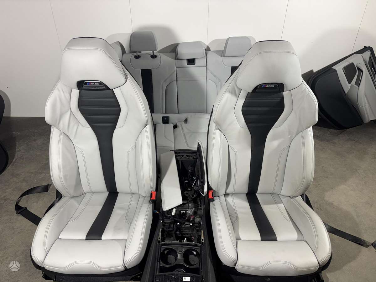 BMW M5 sunroof