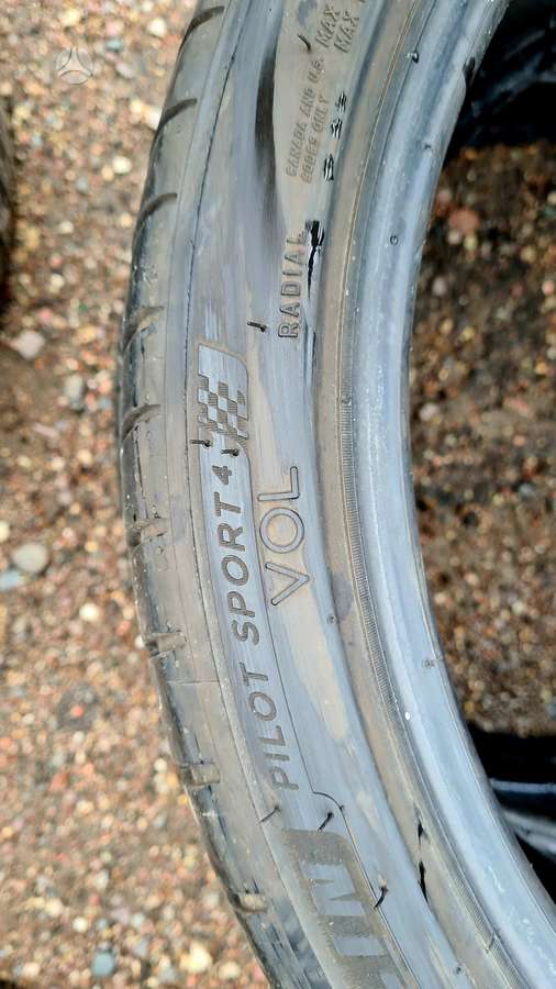 Michelin Pilot Sport 4, summer 255/35 R20