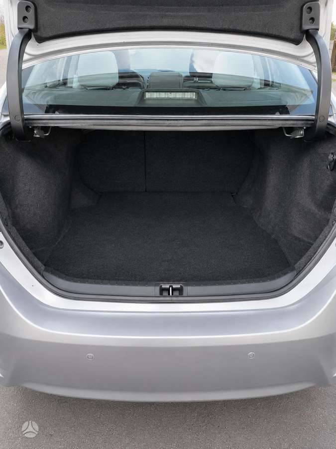 Toyota Corolla - 4