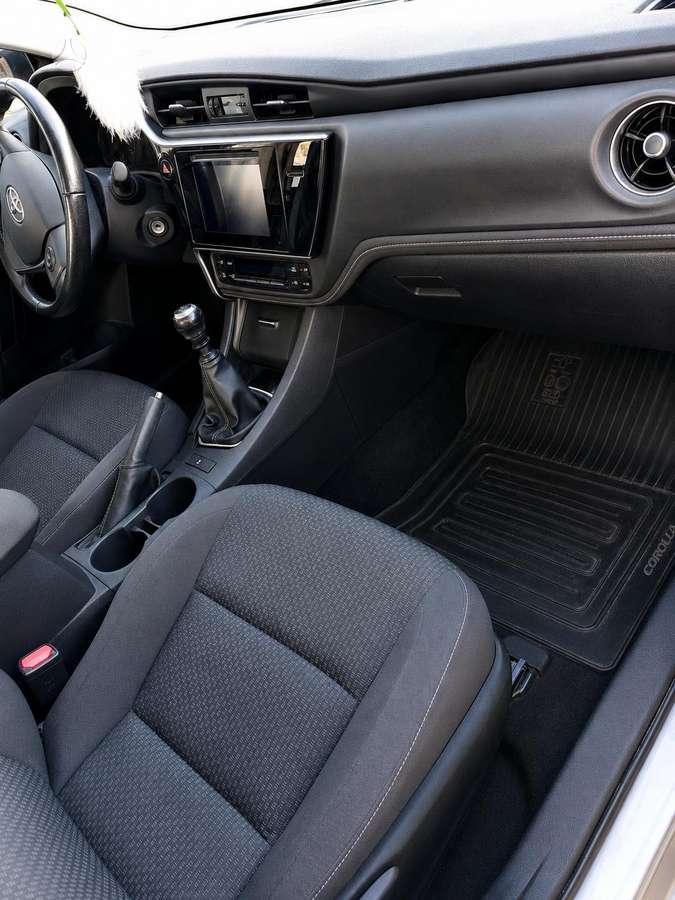 Toyota Corolla - 7