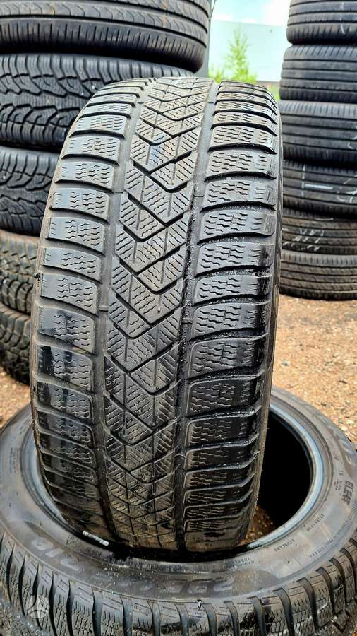 Pirelli, winter 235/45 R18
