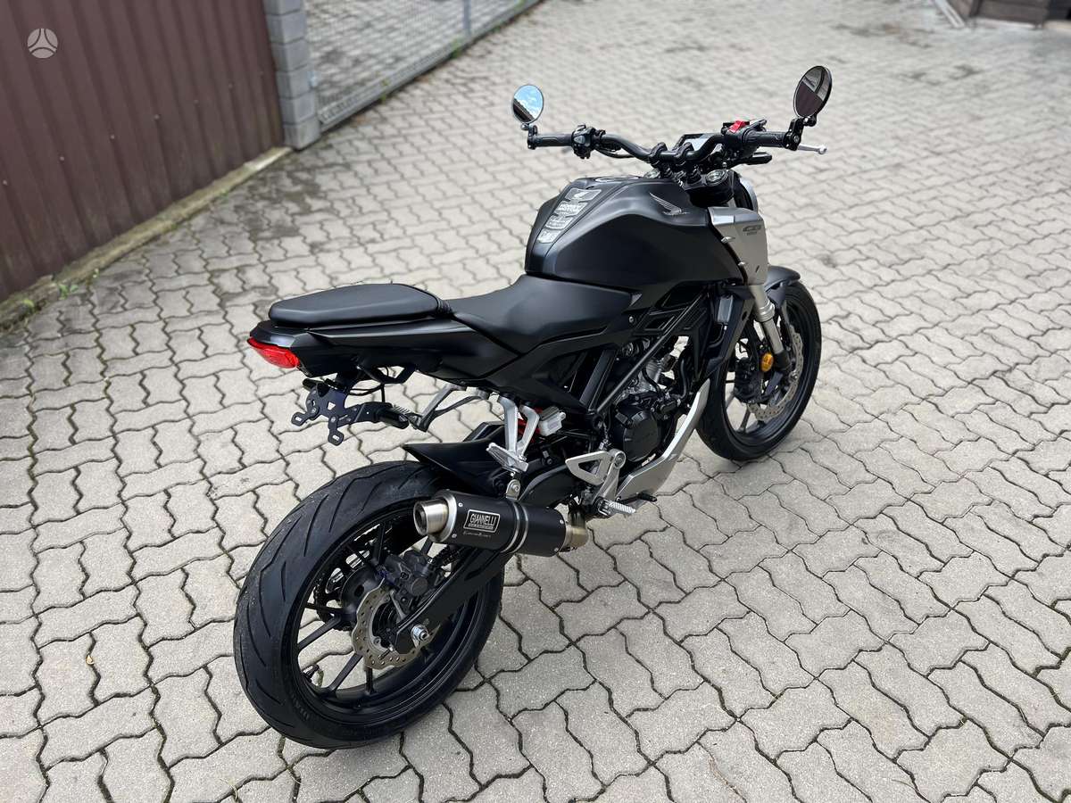 Honda CB 125cc, street / classic