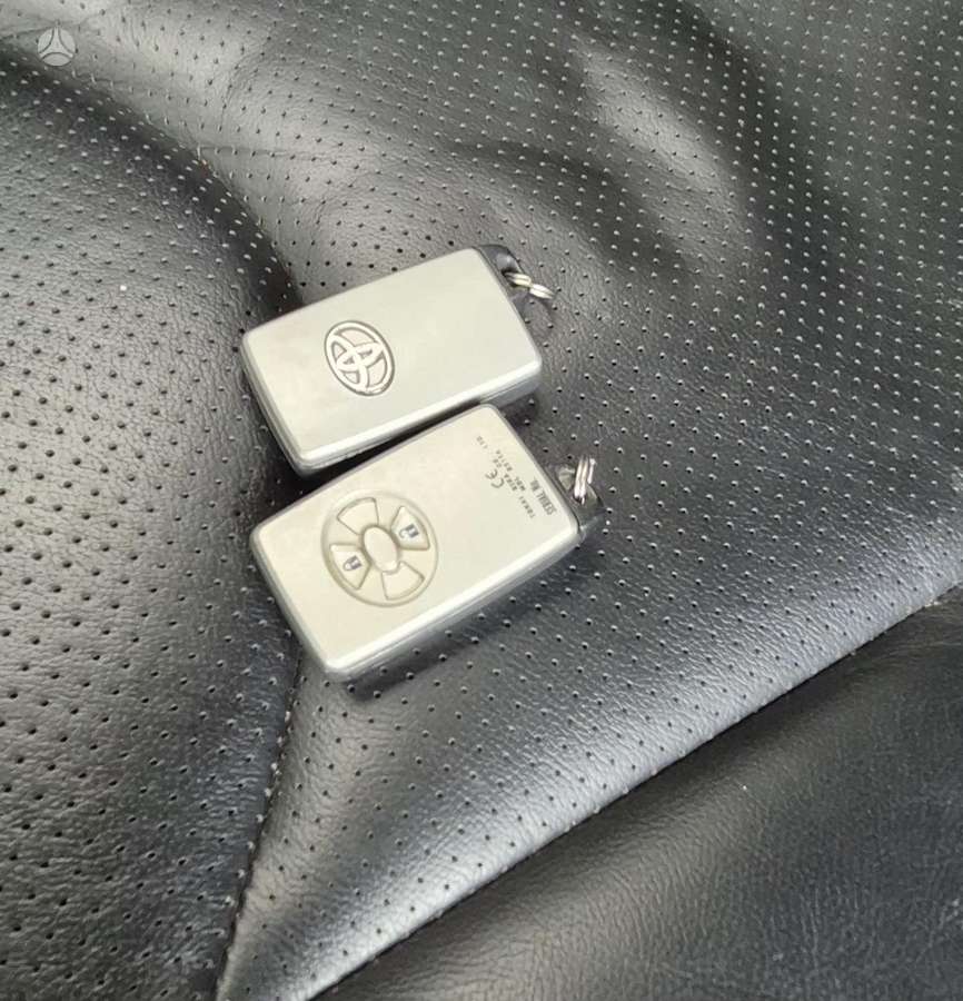 Toyota RAV4 - 6