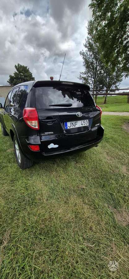 Toyota RAV4 - 4