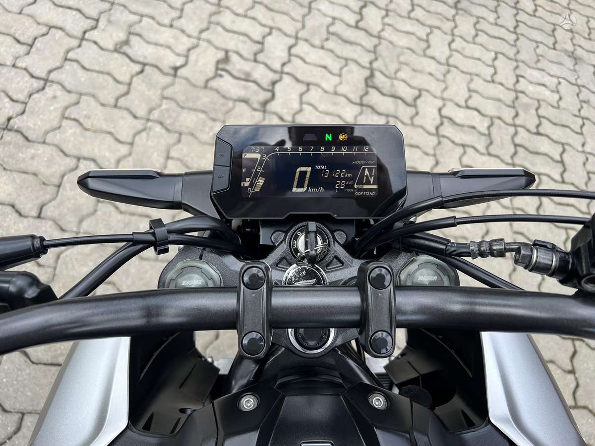 Honda CB 125cc, street / classic