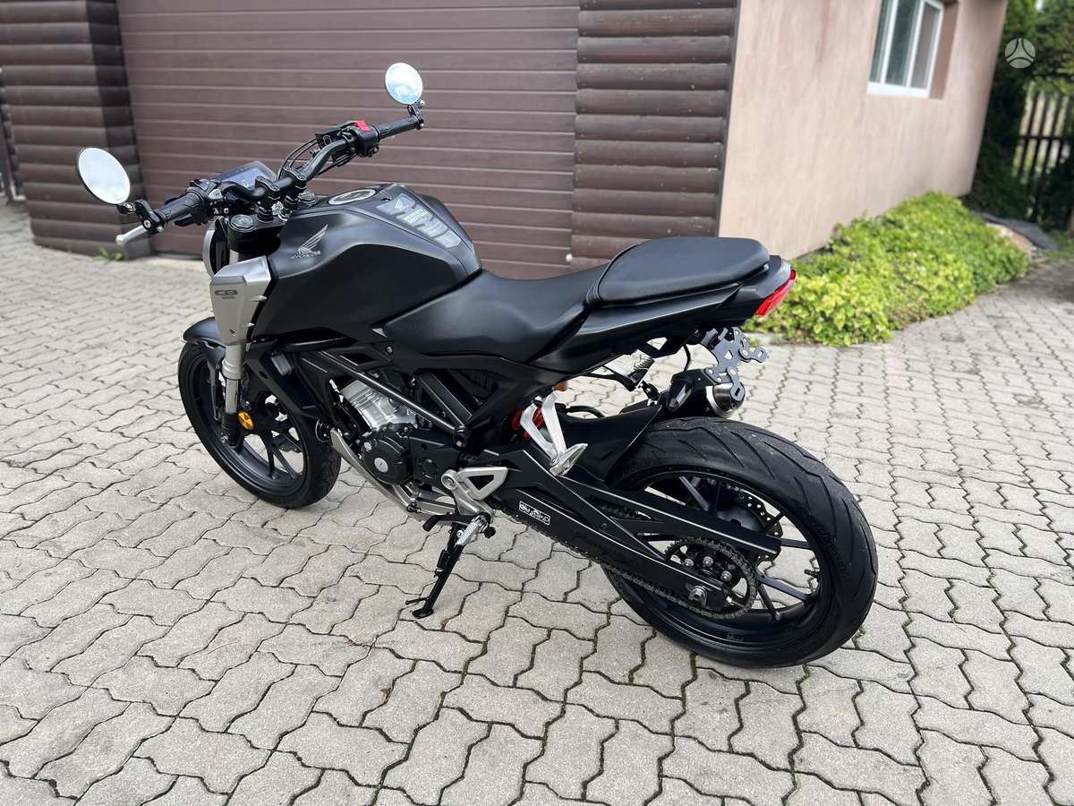 Honda CB 125cc, street / classic