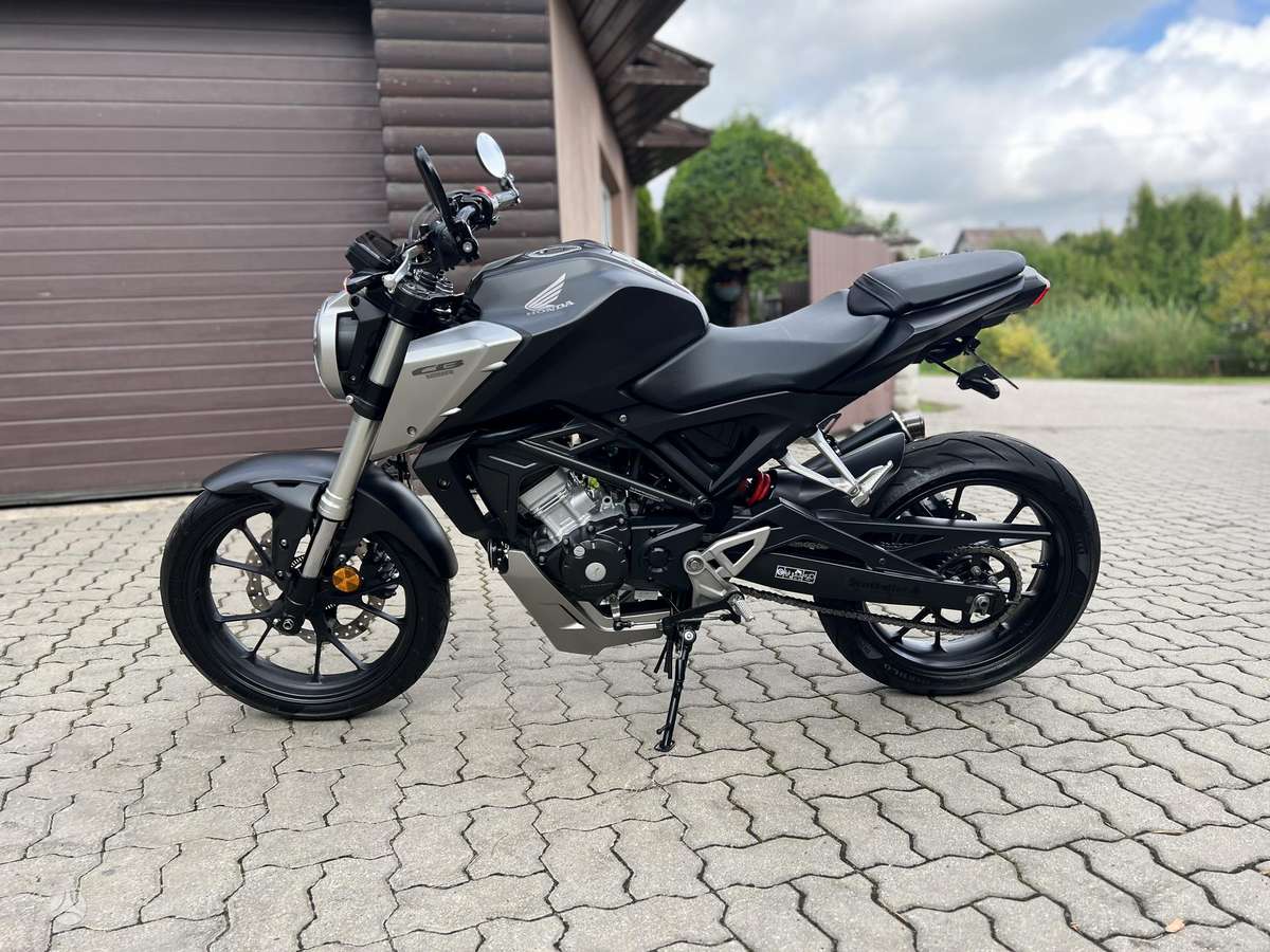 Honda CB 125cc, street / classic