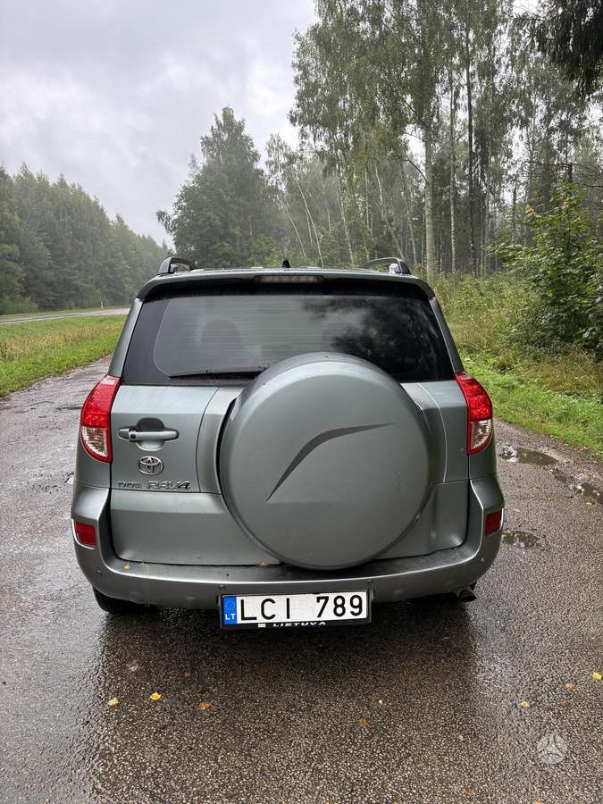 Toyota RAV4 - 3
