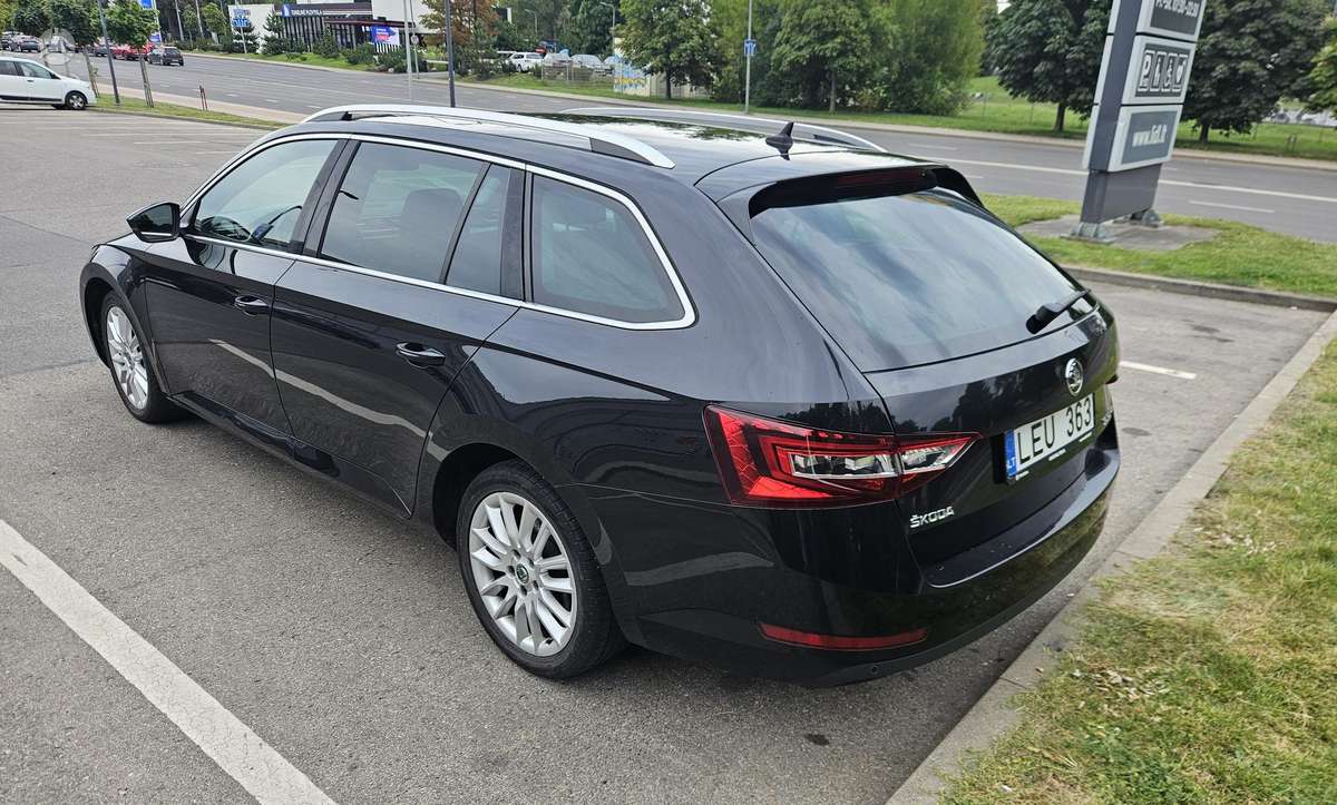 Skoda Superb, 2.0 l., universalas